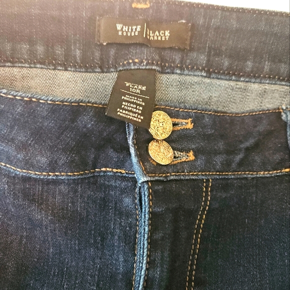Whitehouse Blackmarket skinny flare jeans.Size 10R - Picture 5 of 7